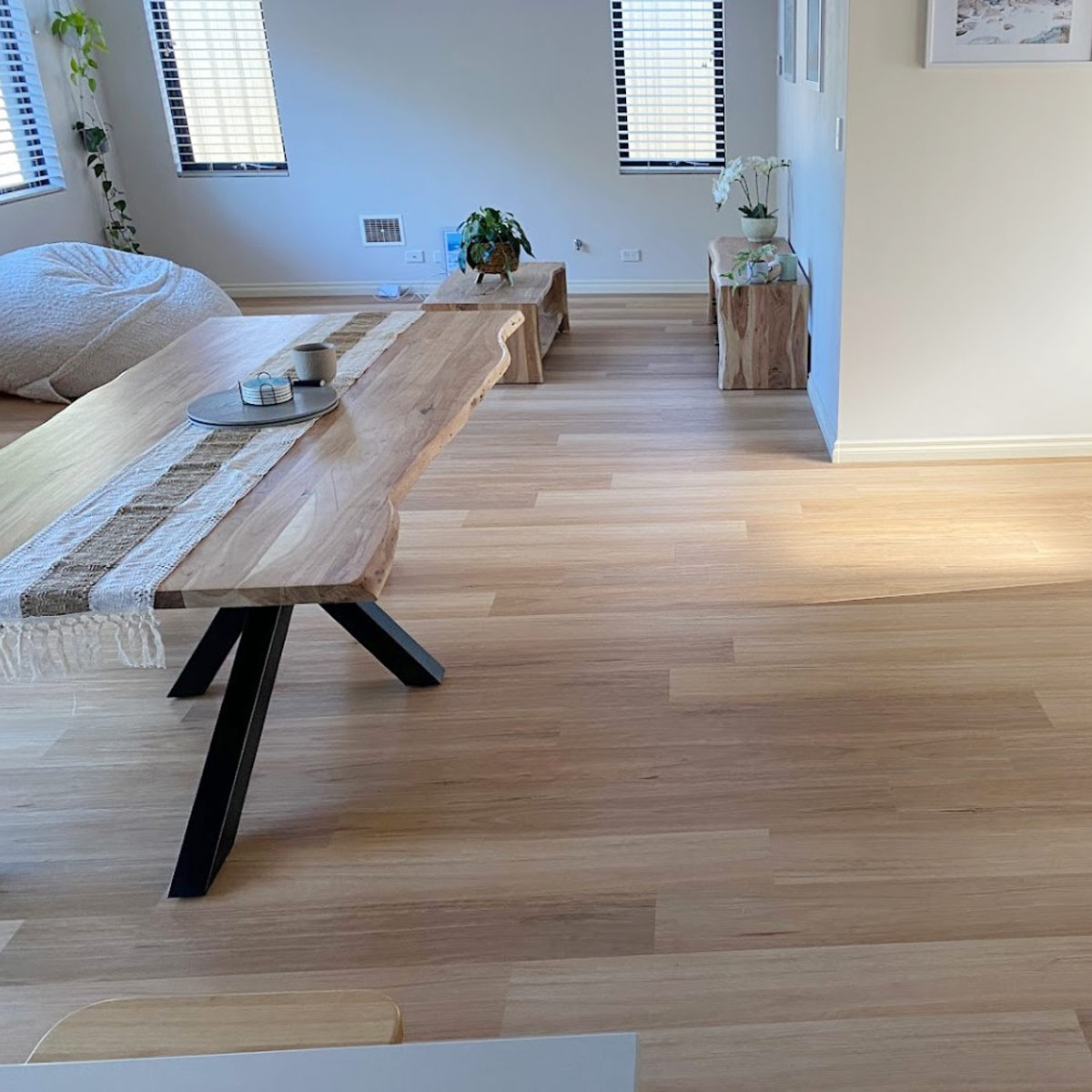 Wood Decor Hays Acacia Dining Table Spider Leg, Acacia Wood